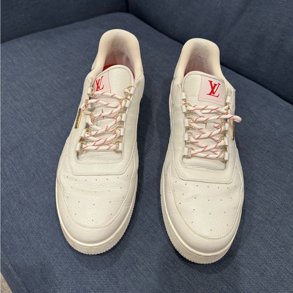 Louis Vuitton TRAINERS LV SIZE 12 - Picture 2 of 5